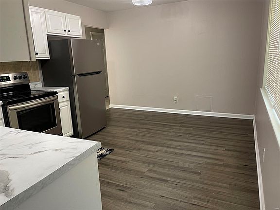 4th image of 1255 Flicker Dr