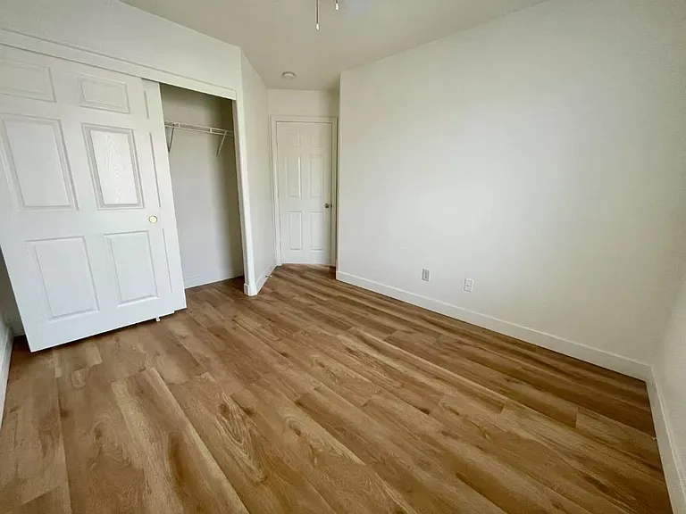 10055 Capistrello Ave — Photo 11