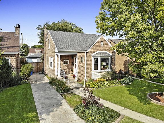 3rd image of 5126 N Mulligan Ave