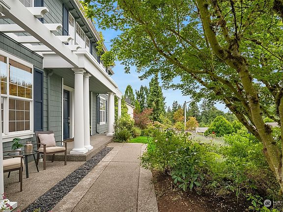 3rd image of 23107 SE 44th Street