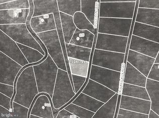 Moccasin Way, Basye, VA 22810