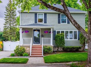 25 Lewis St, Reading, MA 01867