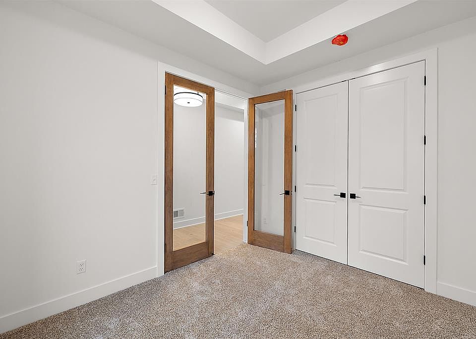 5968 Willow Grove Ave, photo 7