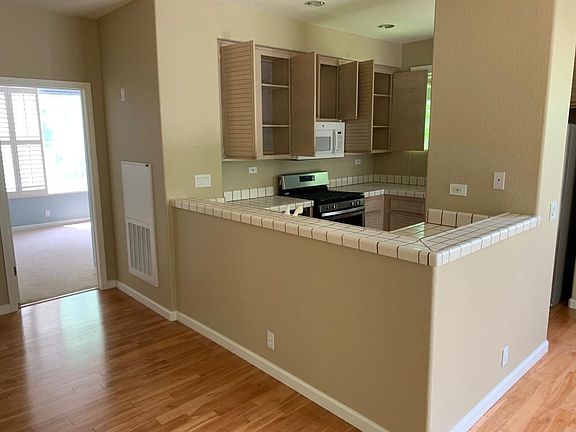 5th image of 445 Milan Dr Unit 201