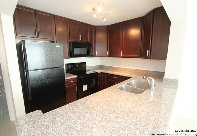 1st image of 1129 W Ashby Pl APT 6