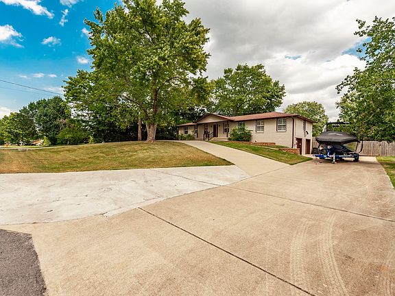 5th image of 140 La Plaza Dr