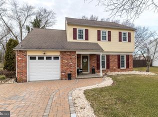 110 Village Green Ln, Dublin, PA