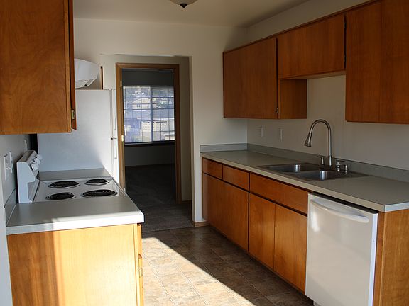 4th image of 1315 N Western Ave APT 204