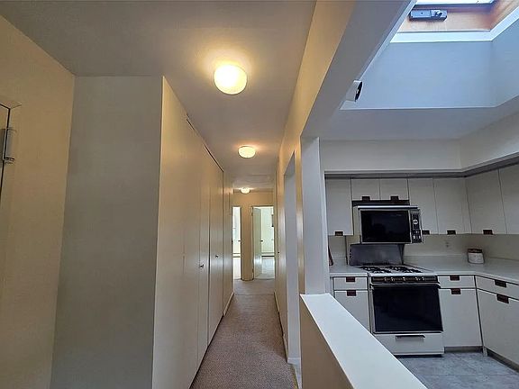 2nd image of 12-29 Diane Pl #195-U