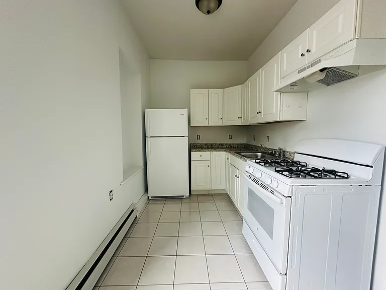 82 Garden St #1 — Photo 7