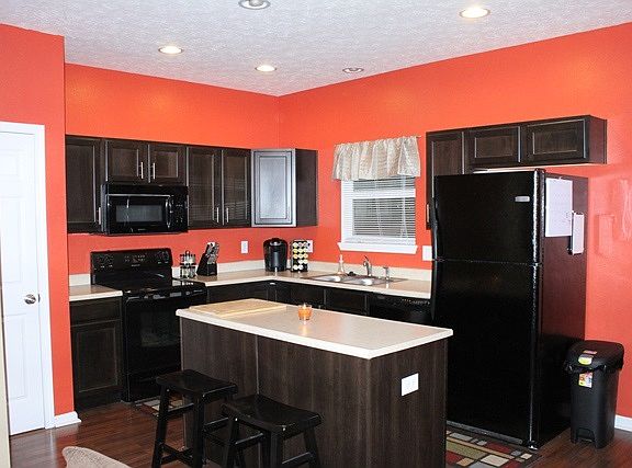 2nd image of 346 Chapelhill Dr