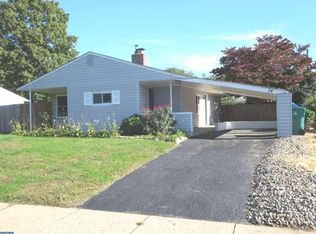 74 Shepherd Ln, Levittown, PA 19055