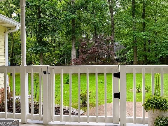 3rd image of 486 Windsor Farms Dr