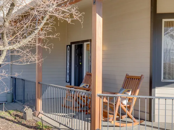 910 Samantha St, Hood River, OR 97031