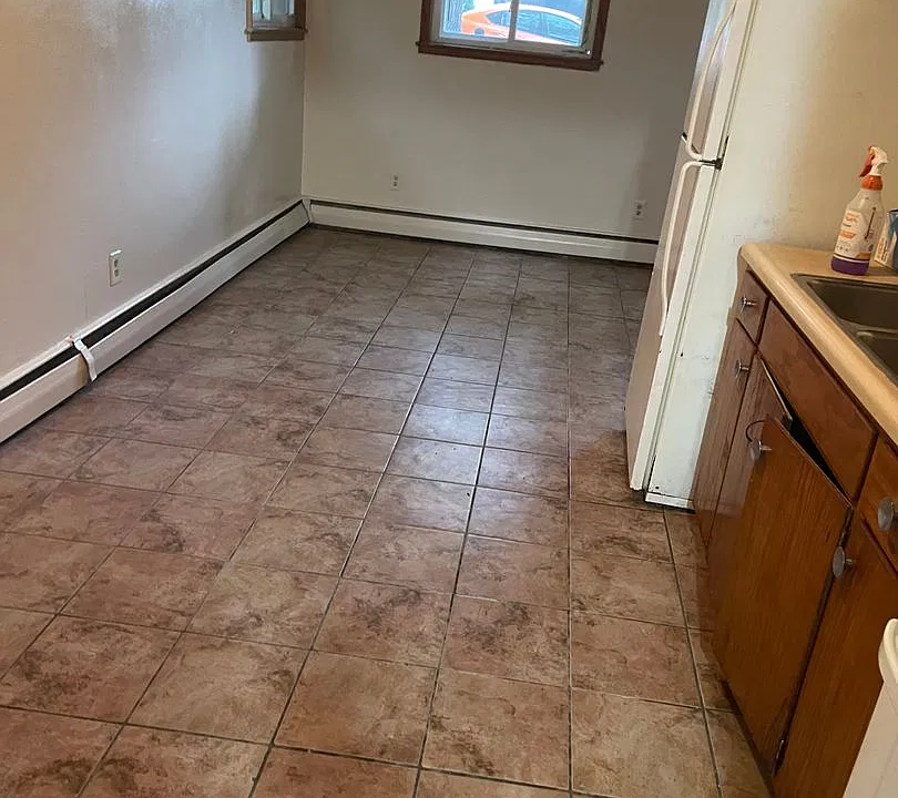 654 Stryker Ave #6