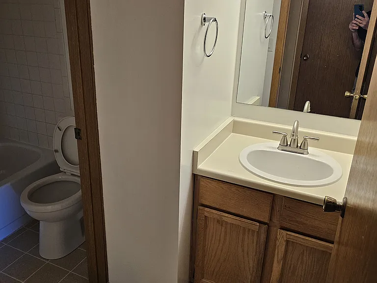 103 College Ct #D — Photo 6