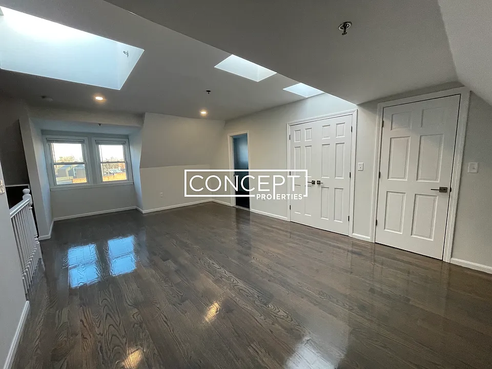 1394 Beacon St #4CP