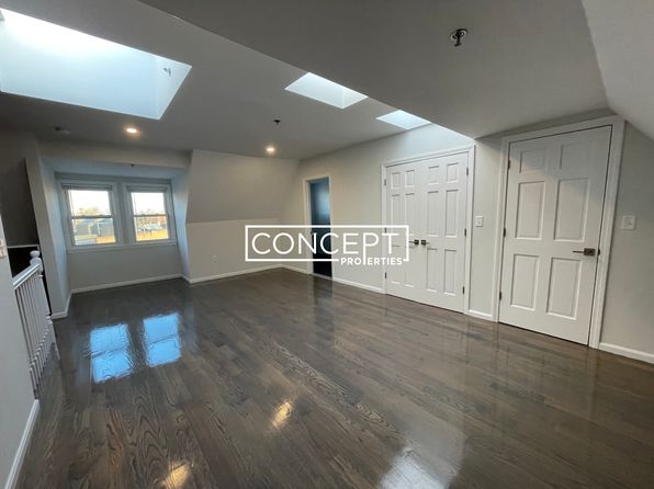 1406 Beacon St APT 4