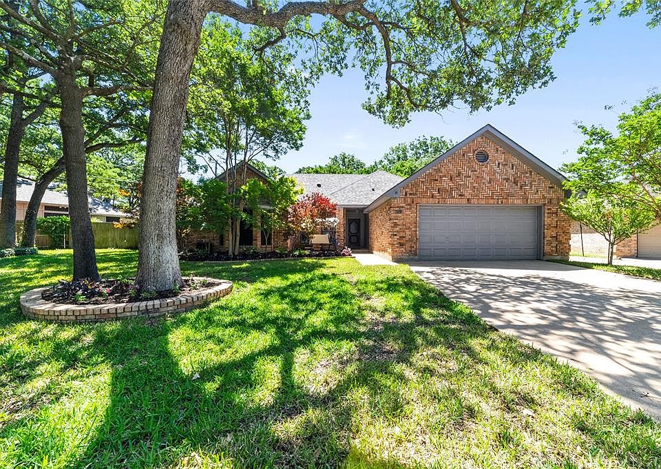 1st image of 6011 Green Forest Ct