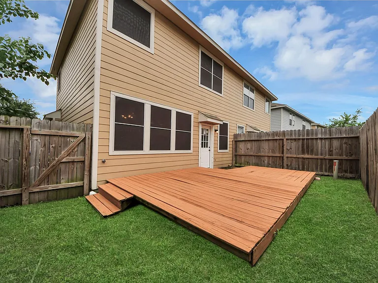 16526 Cairngrove Ln — Photo 41