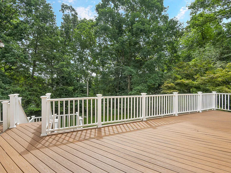 91 Premier Ct — Photo 15