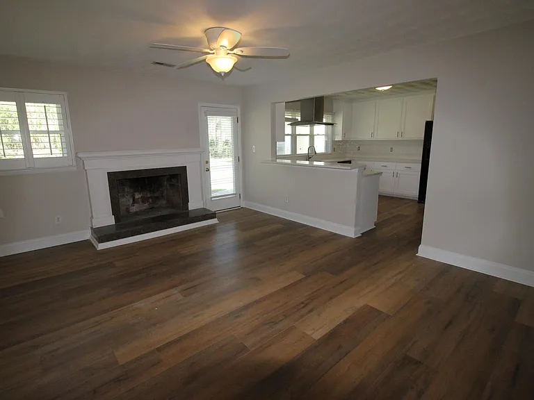 2349 Custom Cir — Photo 13