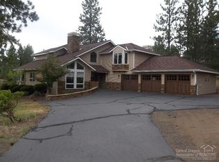 60012 Ridgeview Dr W, Bend, OR 97702
