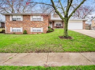 1604 Tamarack Dr, Saint Charles, MO 63301