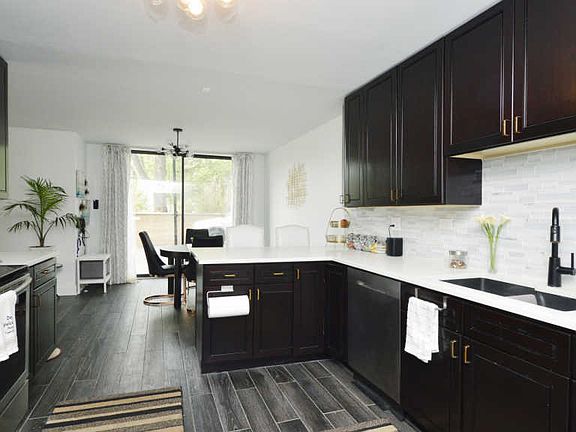 2nd image of 5406 Lincoln Ave APT 1D
