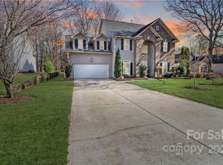 2606 Ashby Woods Dr, Matthews, NC 28105