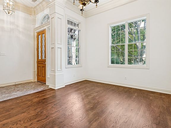 4th image of 4037 Cotswold Ct
