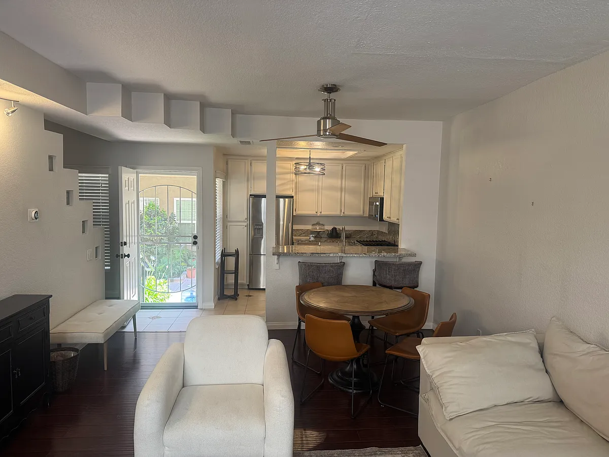 Building Photo - 3619 Florida St #3