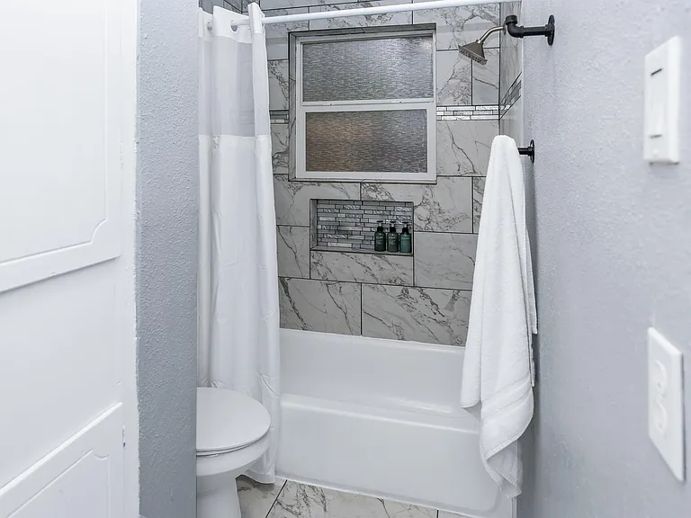 2402 Berry St #1 — Photo 8