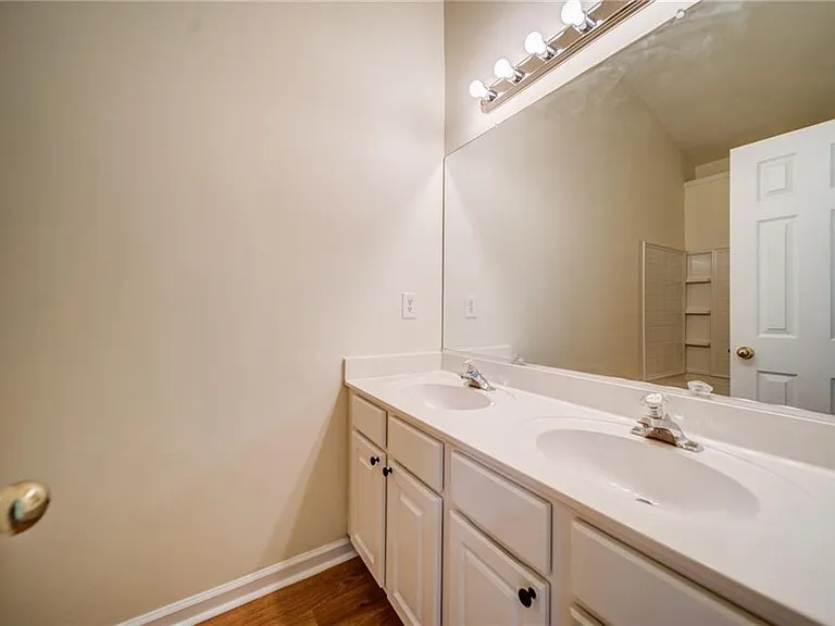 3285 Hidden Cove Cir — Photo 24