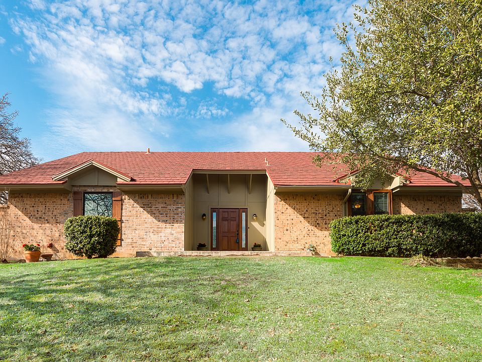1st image of 6761 Greenacres Dr