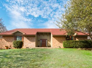 6761 Greenacres Dr, North Richland Hills, TX 76182