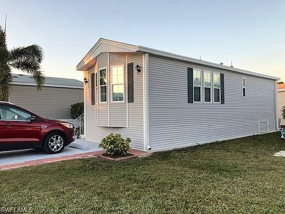 3rd image of 4710 Bayberry Way W