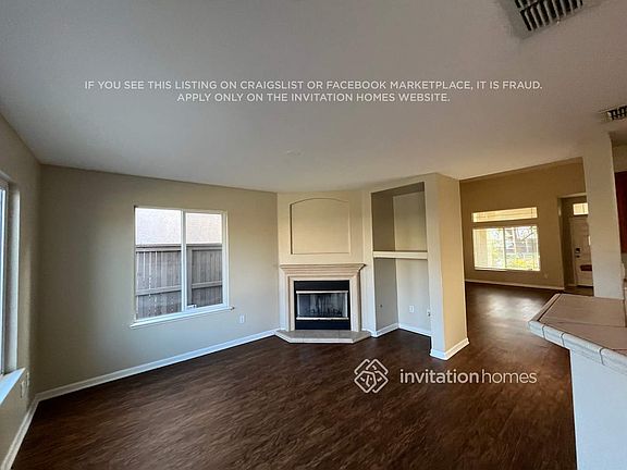4th image of 719 Regency Park Cir