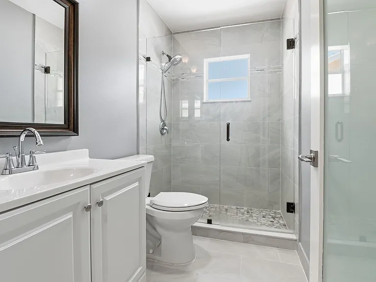 105 Vanessa St — Photo 24