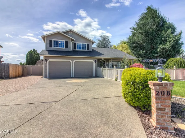 208 S 87th Pl, Yakima, WA 98908