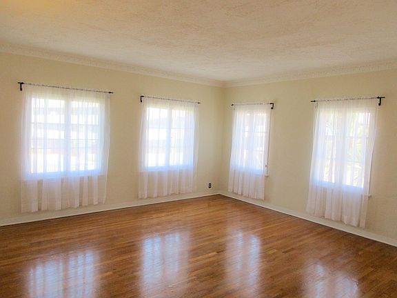 4th image of 6022 W 8th St #5