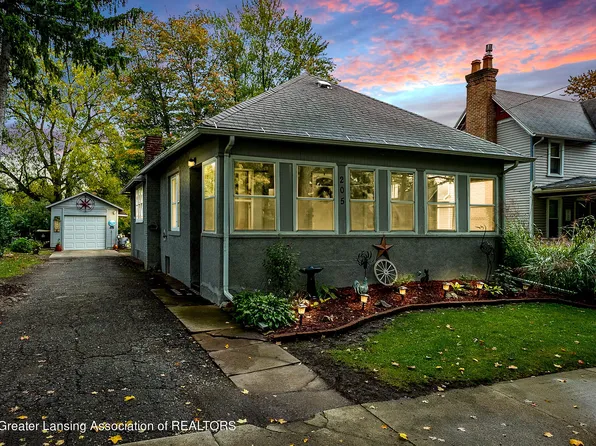 205 S Swegles St, Saint Johns, MI 48879