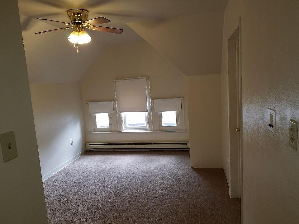 Living room 10' X 13'