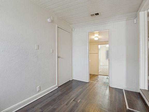 5th image of 1106 Jackson St