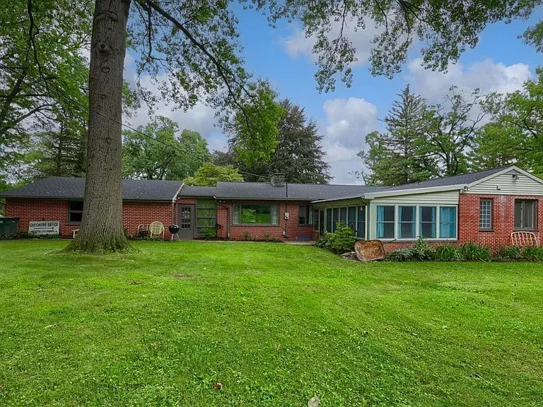 376 Arbor Rd — Photo 30