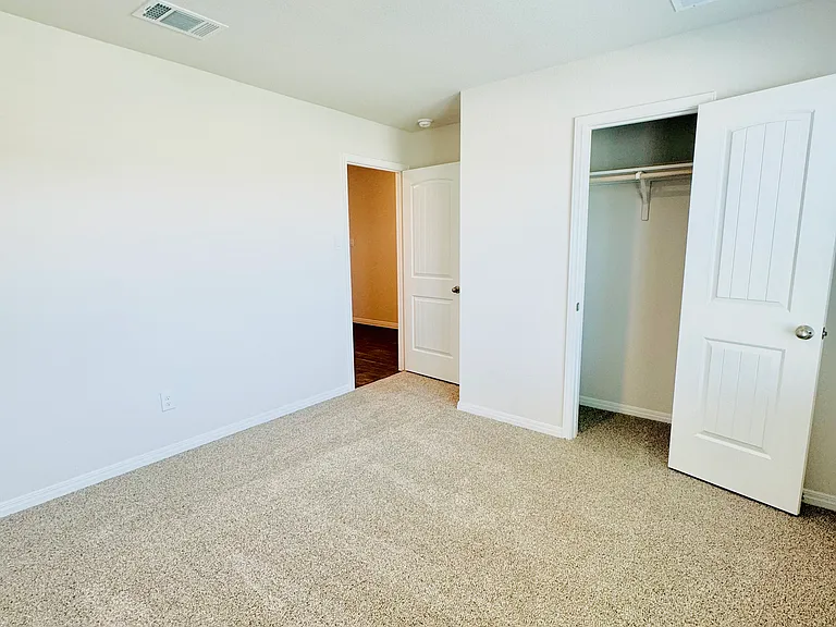 169 Gablynn Cv — Photo 13