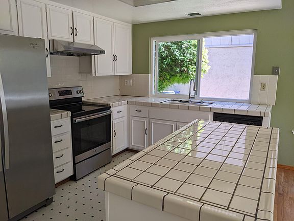 3rd image of 6220 Balderstone Dr