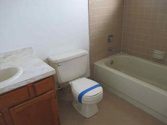 4th image of 4579 NW 91st Ave