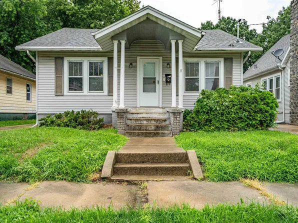 320 N 5th Ave, Canton, IL 61520