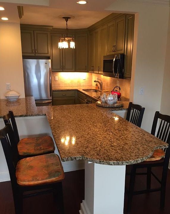 1st image of 1425 W 28th St APT 419